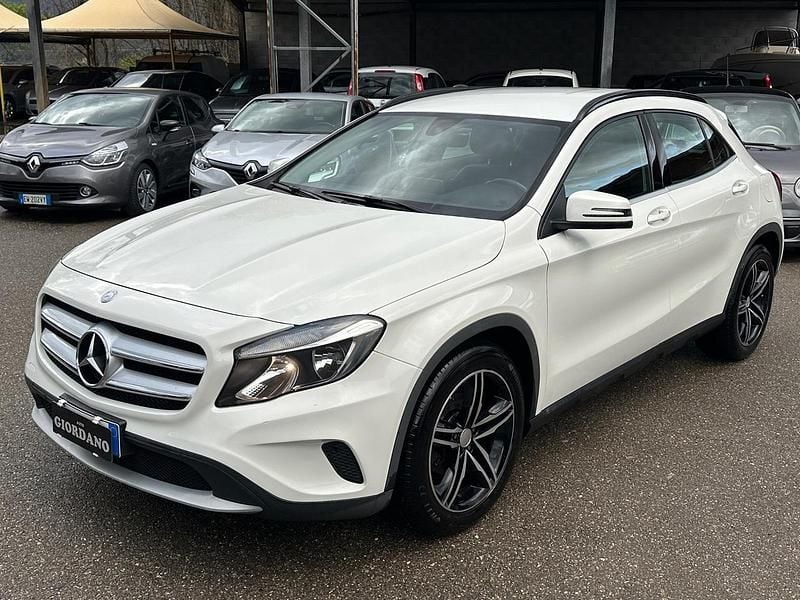 Usata Mercedes GLA180 Premium 110 CV (80 kW) 2016 Bianco SUV