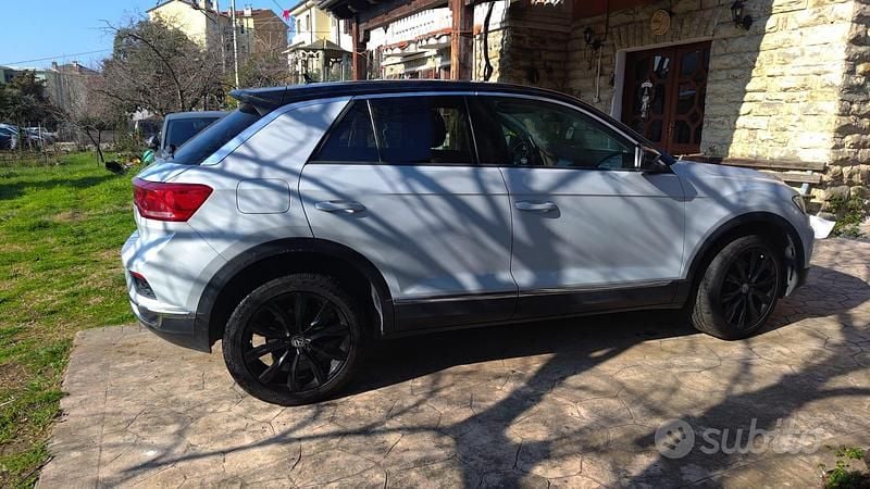 Usata VW T-Roc Advance 116 CV (85 kW) 2019 Bianco SUV