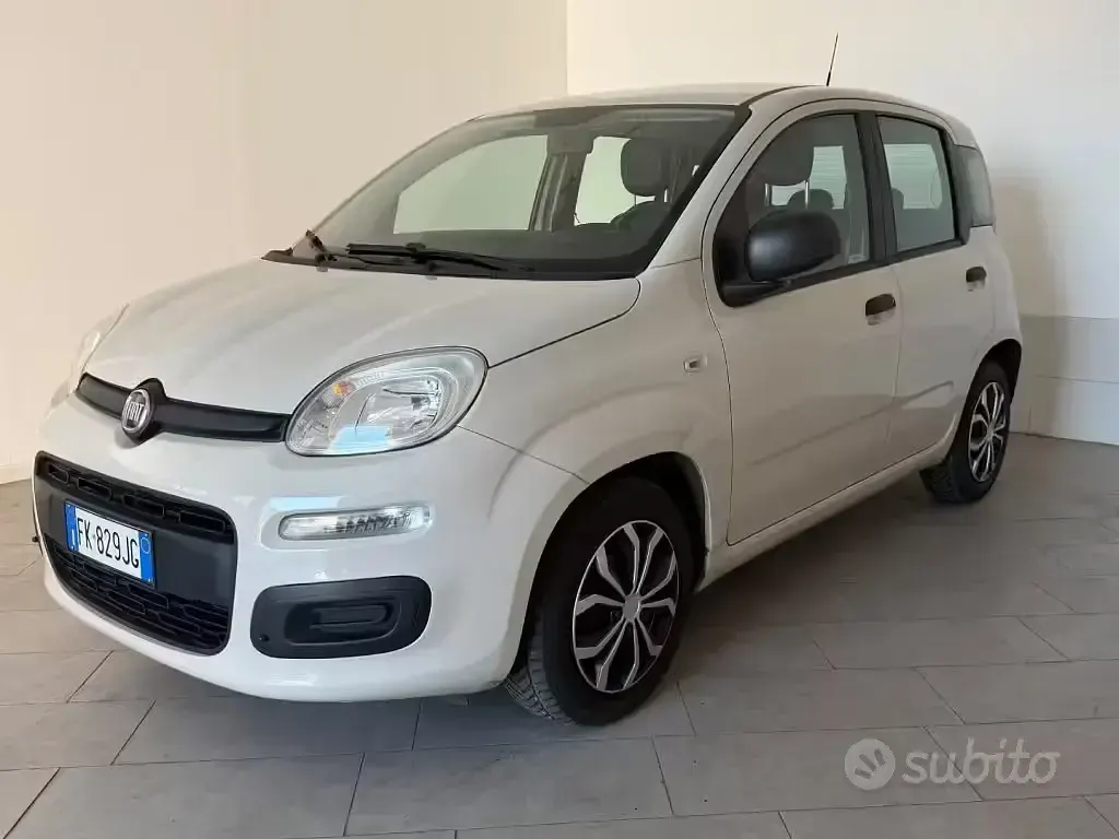 Usata Fiat Panda Lounge 69 CV (50 kW) 2017 Beige Utilitaria