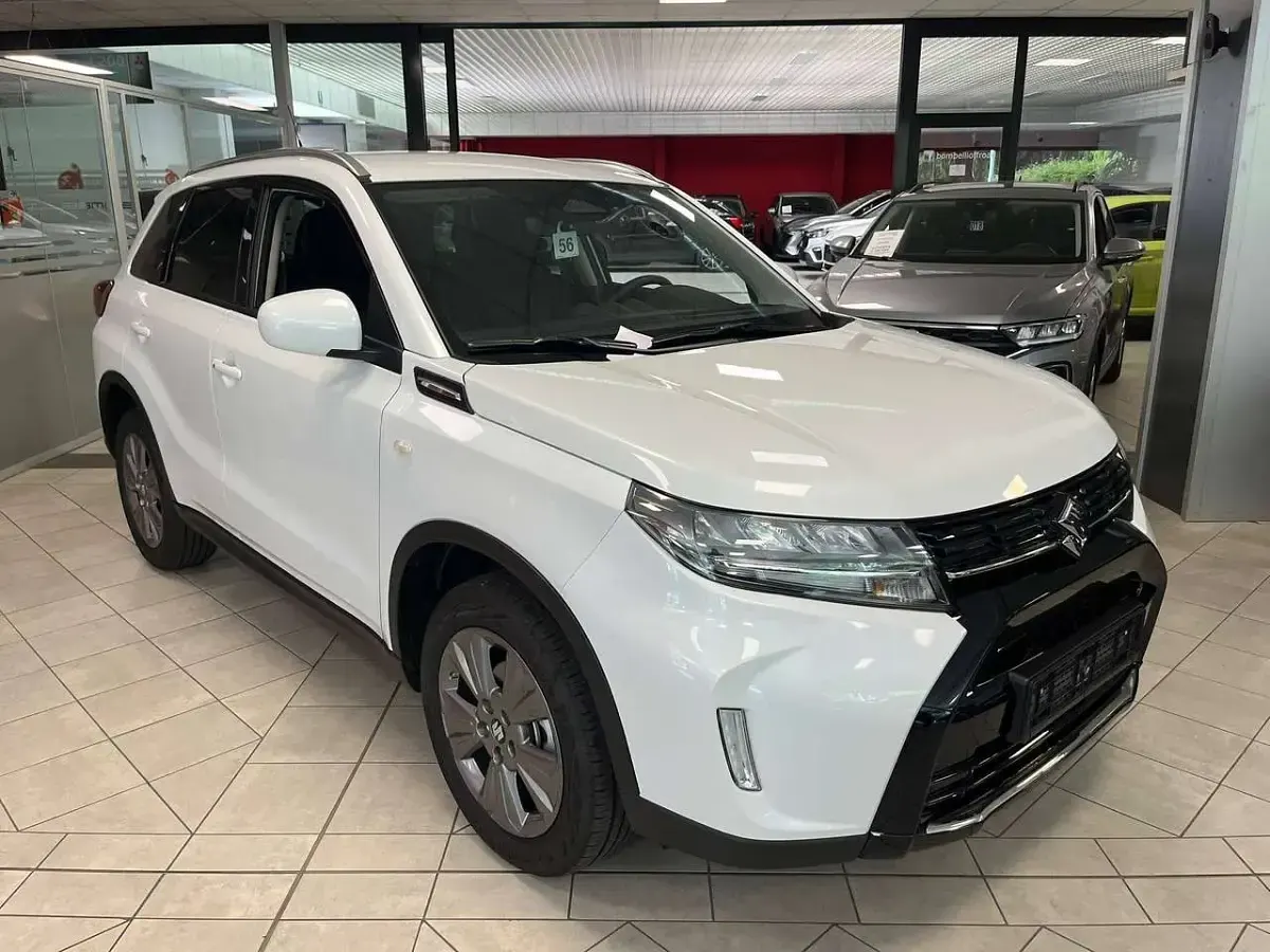 Usata Suzuki Vitara Cool 129 CV (94 kW) 2025 Bianco SUV