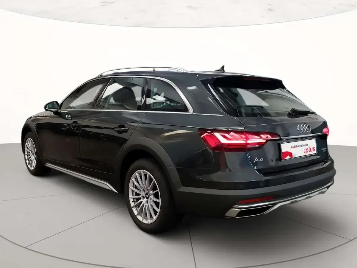 Usata Audi A4 Allroad Business 204 CV (150 kW) 2023 Grigio manhattan metallizzato Station wagon