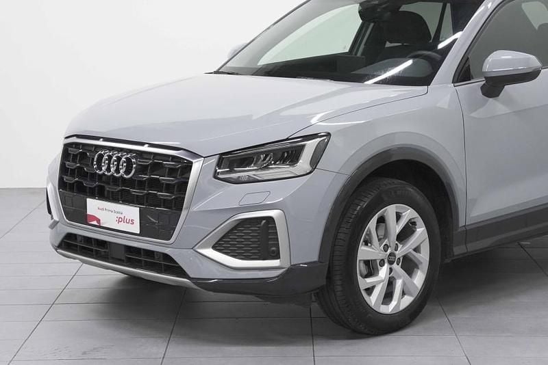 Begagnad Audi Q2 Admired 110 HK (80 kW) 2024 Grå SUV