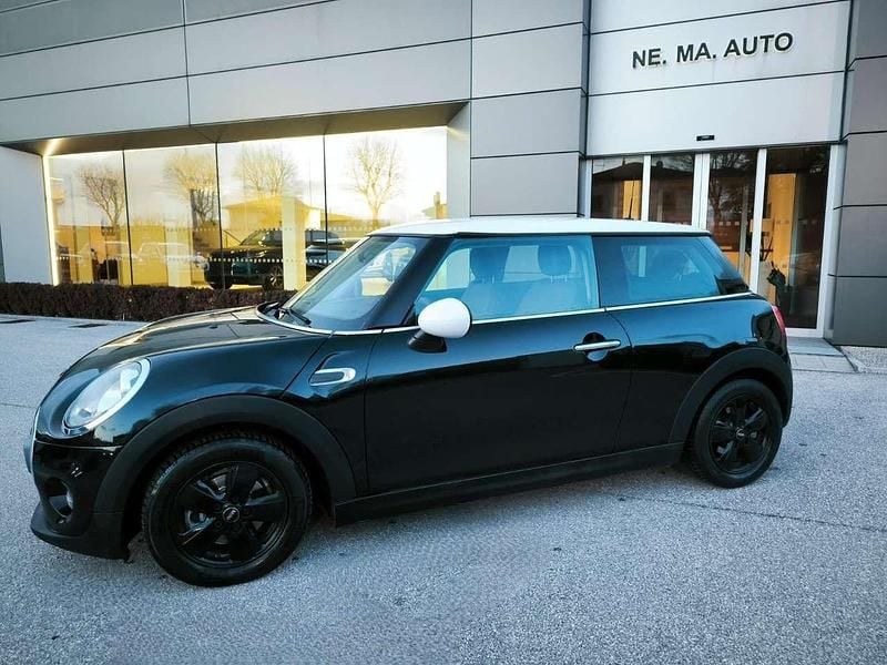 Usata Mini ONE 75 CV (55 kW) 2015 Nero Utilitaria