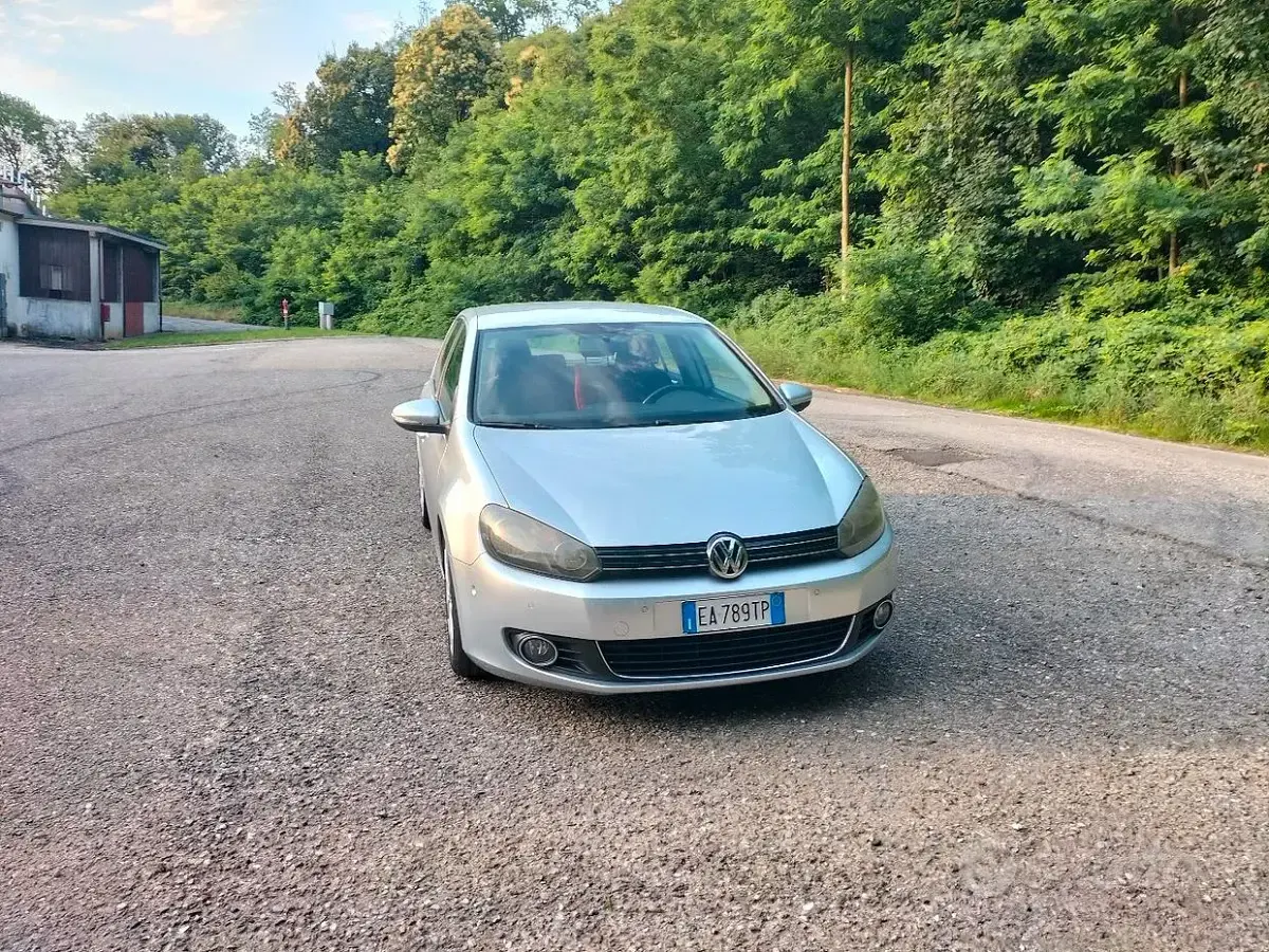 Usata VW Golf VI 105 CV (77 kW) 2010 Grigio Utilitaria