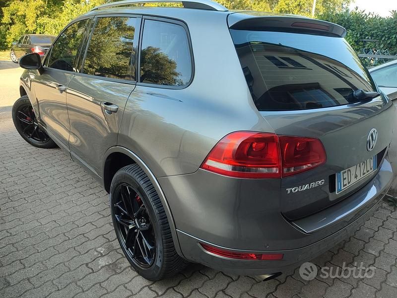Grigio Usata 2011 VW Touareg SUV | 11.900 € (Buon prezzo) - Immagine 1/4