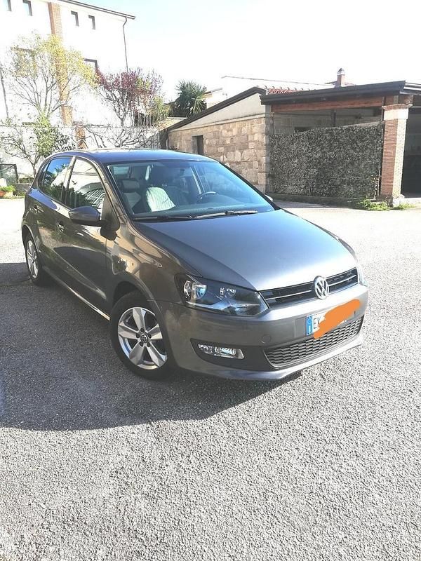 Usata VW Polo 90 CV (66 kW) 2012 Grigio Berlina