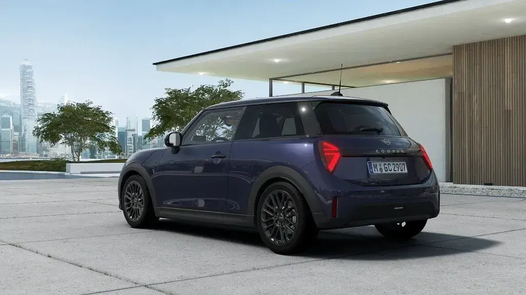 Nuova Mini Cooper Classic 89 kW (122 CV) 2026 Blu / metallizzato Utilitaria