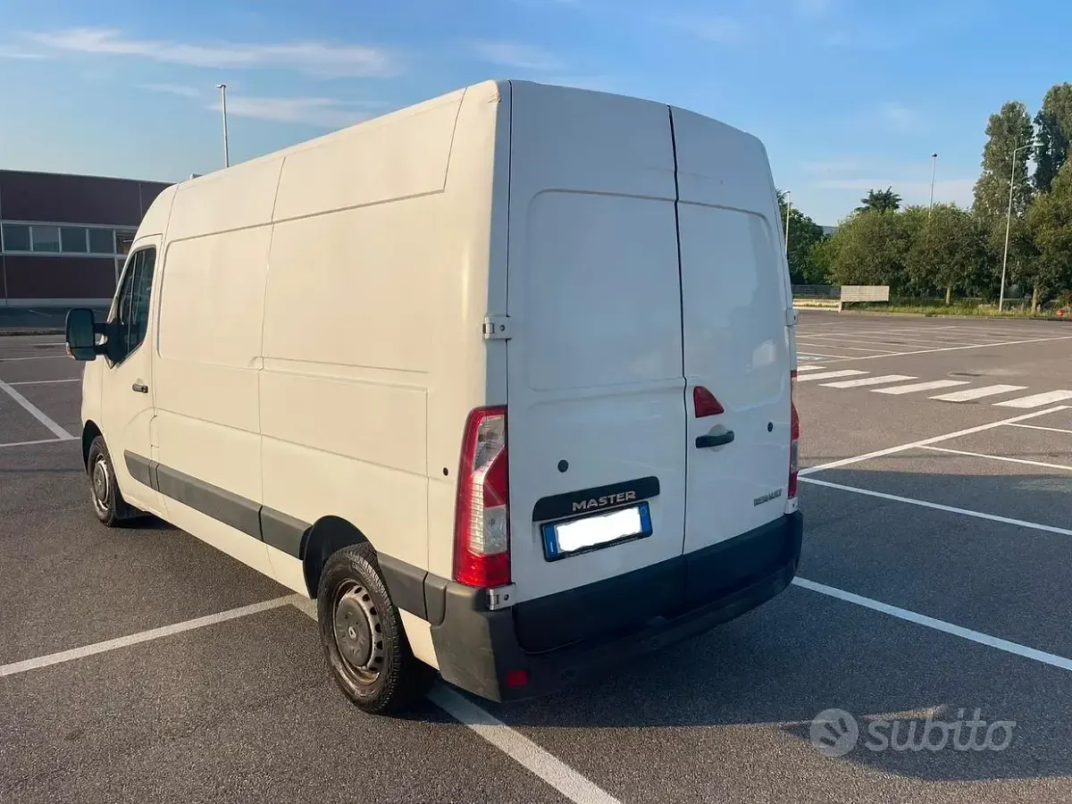 Usata Renault Master 135 CV (99 kW) 2020 Bianco Monovolume