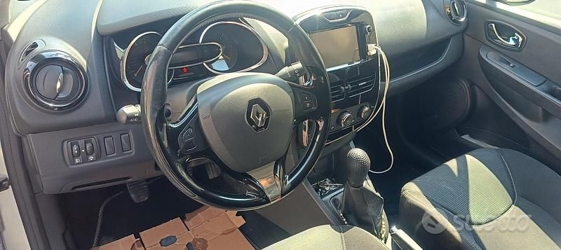 Usata Renault Clio IV 90 CV (66 kW) 2014 Grigio Berlina