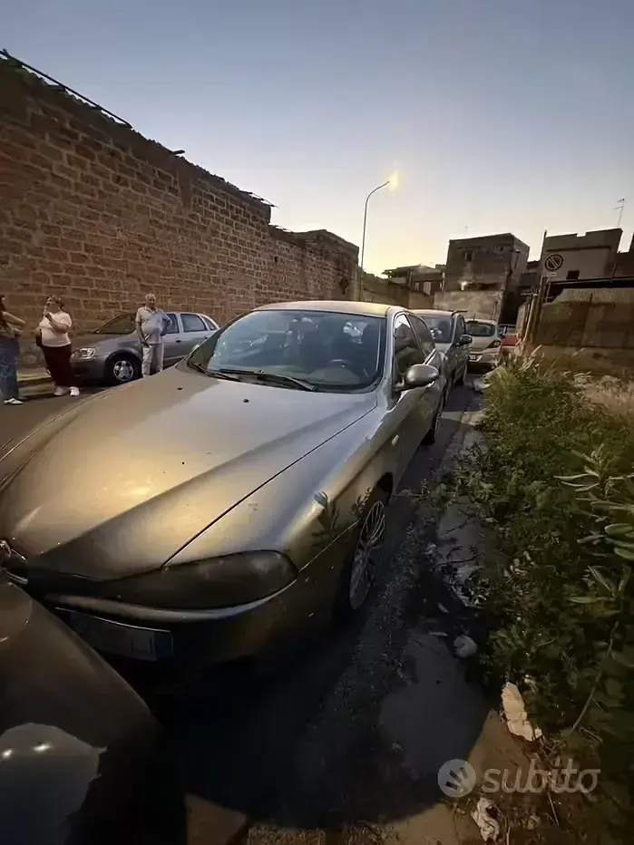 Usata Alfa Romeo 147 150 CV (110 kW) 2006 Grigio Utilitaria