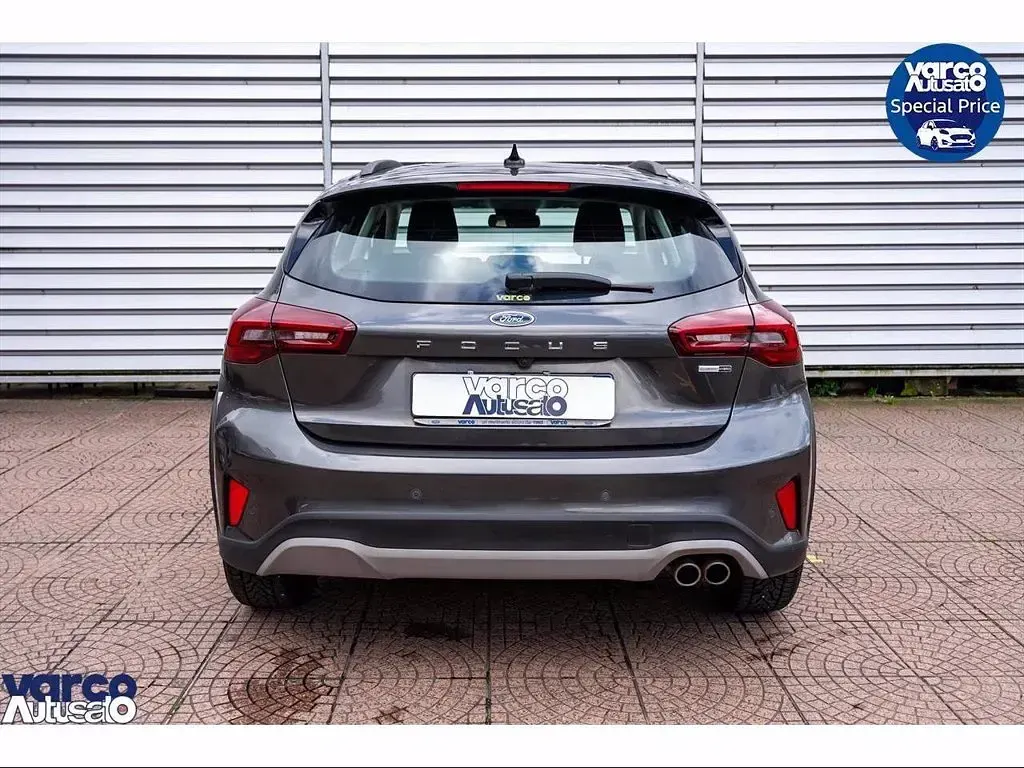 Usata Ford Focus Active 125 CV (91 kW) 2022 Grigio Berlina