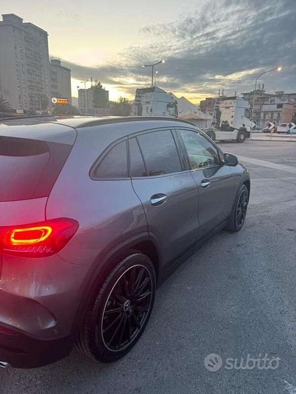 Usata Mercedes GLA200 Premium 2021 Grigio SUV