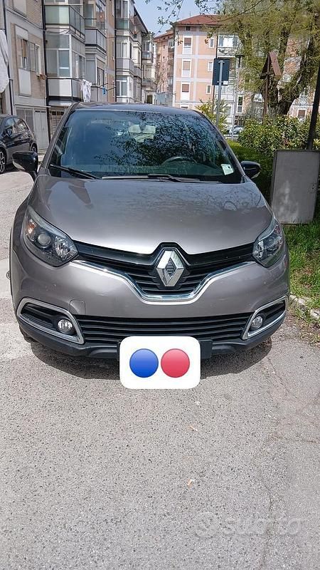 Usata Renault Captur 2017 Grigio SUV