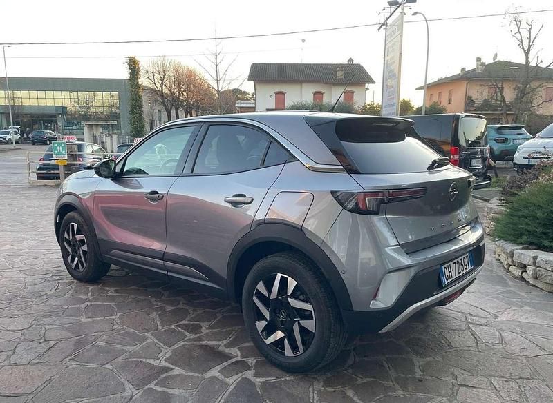 Usata Opel Mokka Elegance 131 CV (96 kW) 2021 Argento SUV