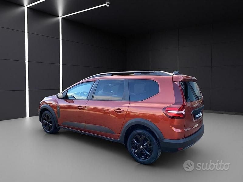 Usata Dacia Jogger Extreme 101 CV (74 kW) 2022 Marrone Monovolume