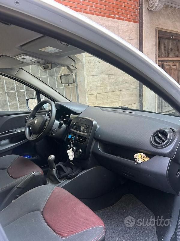 Usata Renault Clio IV 58 CV (42 kW) 2014 Bianco Utilitaria