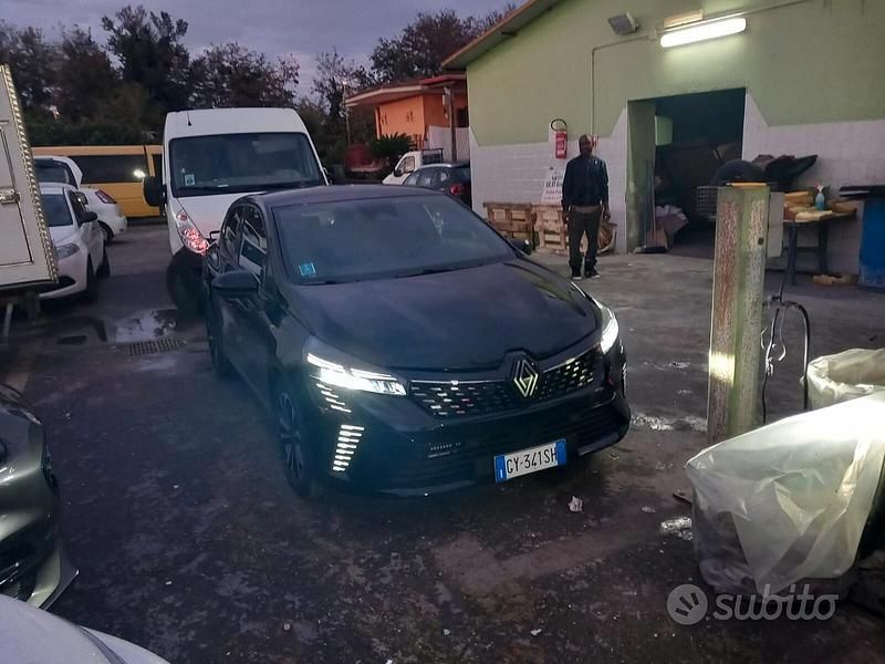 Nero Usata 2025 Renault Clio V Techno Tre volumi | 13.500 € (Super prezzo) - Immagine 1/4