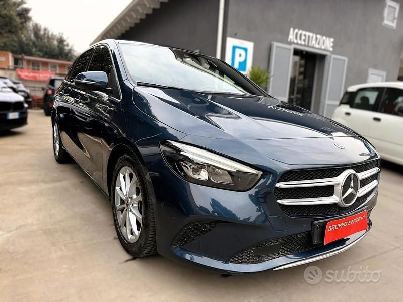 Usata Mercedes B250 Progressive 224 CV (164 kW) 2020 Blu Utilitaria