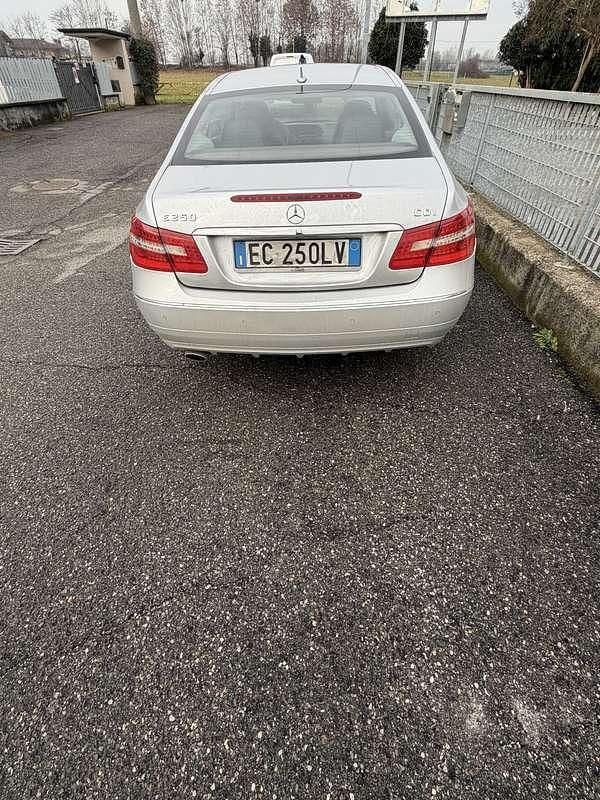 Usata Mercedes E250 Avantgarde 204 CV (150 kW) 2009 Coupé
