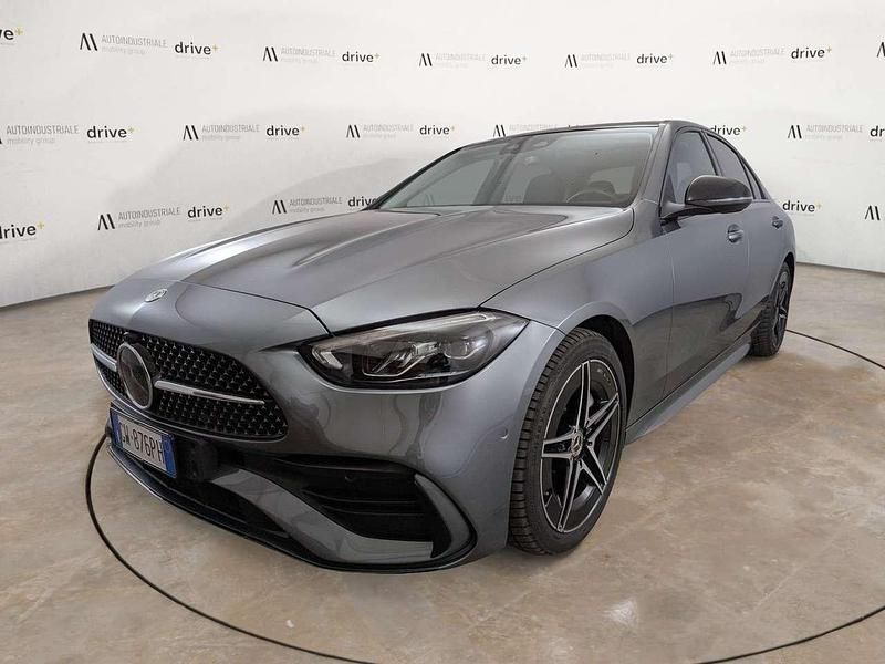 Grigio Usata 2024 Mercedes C220 AMG Line Premium Tre volumi | 44.900 € (Buon prezzo) - Immagine 1/4