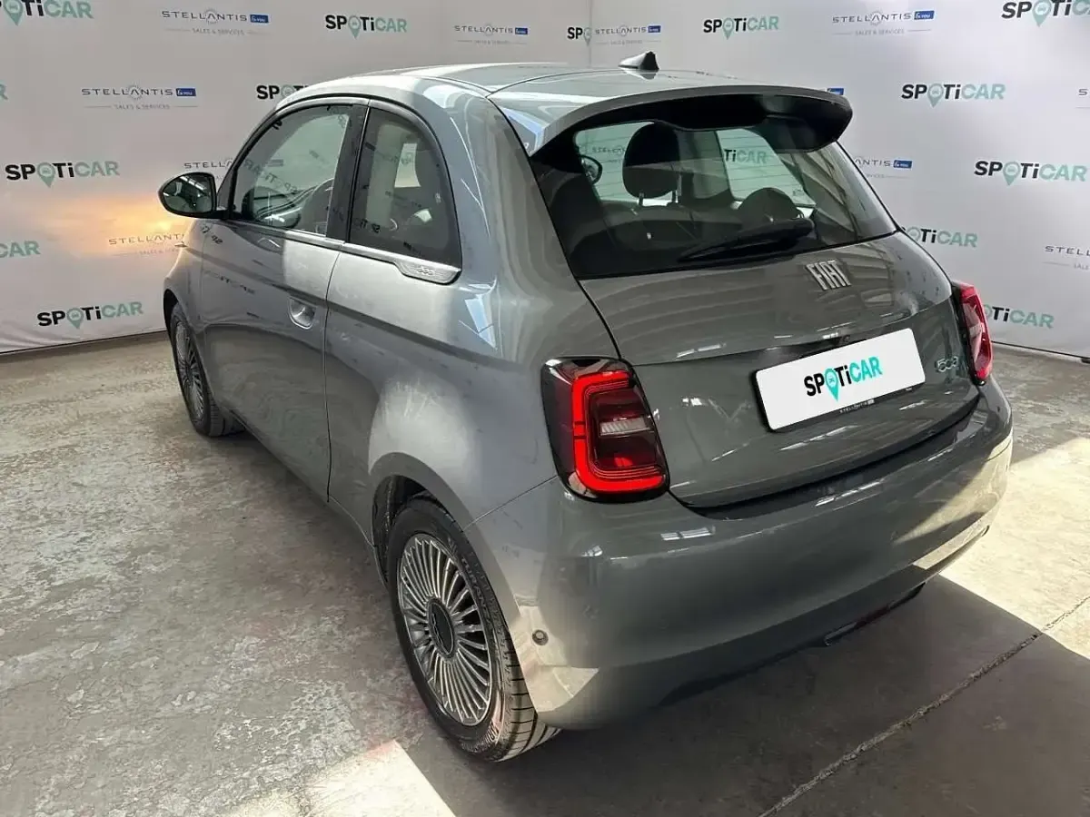 Usata Fiat 500e Icon 86 kW (118 CV) 2021 Grigio Berlina