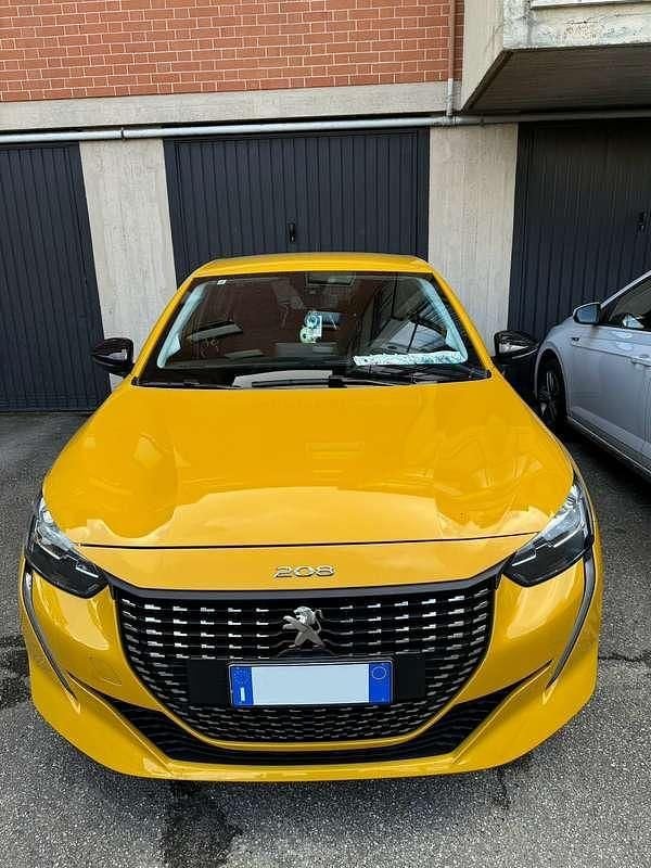 Usata Peugeot 208 Allure 75 CV (55 kW) 2023 Utilitaria