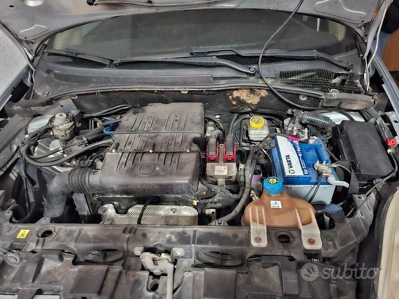 Grigio Usata 2008 Fiat Grande Punto Dynamic Due volumi | 1500 € (Super prezzo) - Immagine 1/4