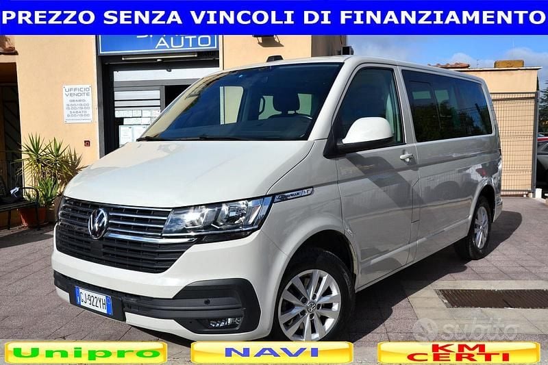 Usata VW Caravelle 150 CV (110 kW) 2022 Beige Monovolume