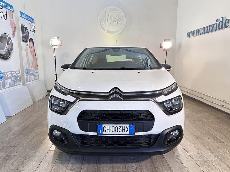 Usata Citroën C3 Feel 102 CV (75 kW) 2021 Bianco pastello Berlina