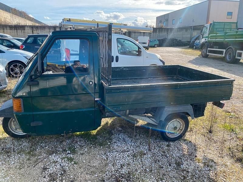 Usata Piaggio APE TM 38 CV (27 kW) 2000 Verde