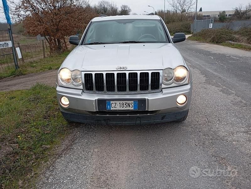 Usata Jeep Grand Cherokee Limited 2006 Grigio SUV