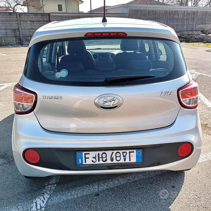 Usata Hyundai i10 83 CV (61 kW) 2017 Grigio Utilitaria