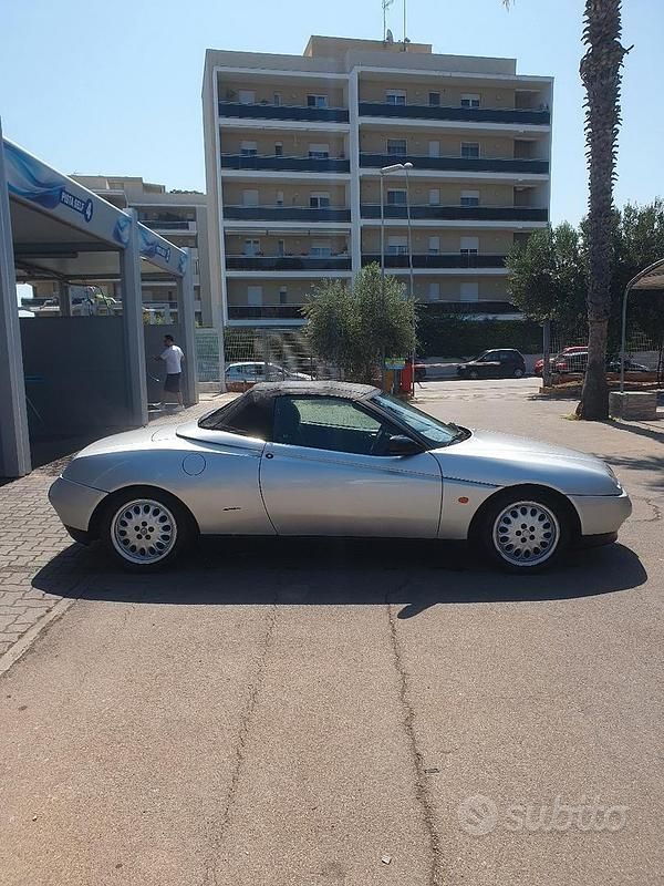 Usata Alfa Romeo Spider 1996 Grigio Cabrio