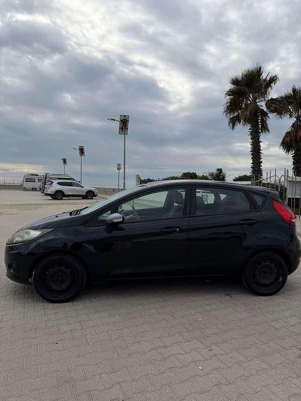 Begagnad Ford Fiesta 82 HK (60 kW) 2009 Svart Sedan