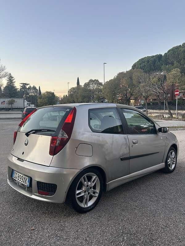 Usata Fiat Punto 60 CV (44 kW) 2005 Berlina