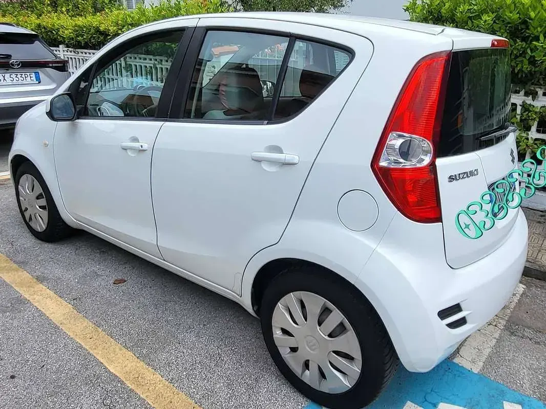 Usata Suzuki Splash GL 68 CV (50 kW) 2012 Bianco Utilitaria