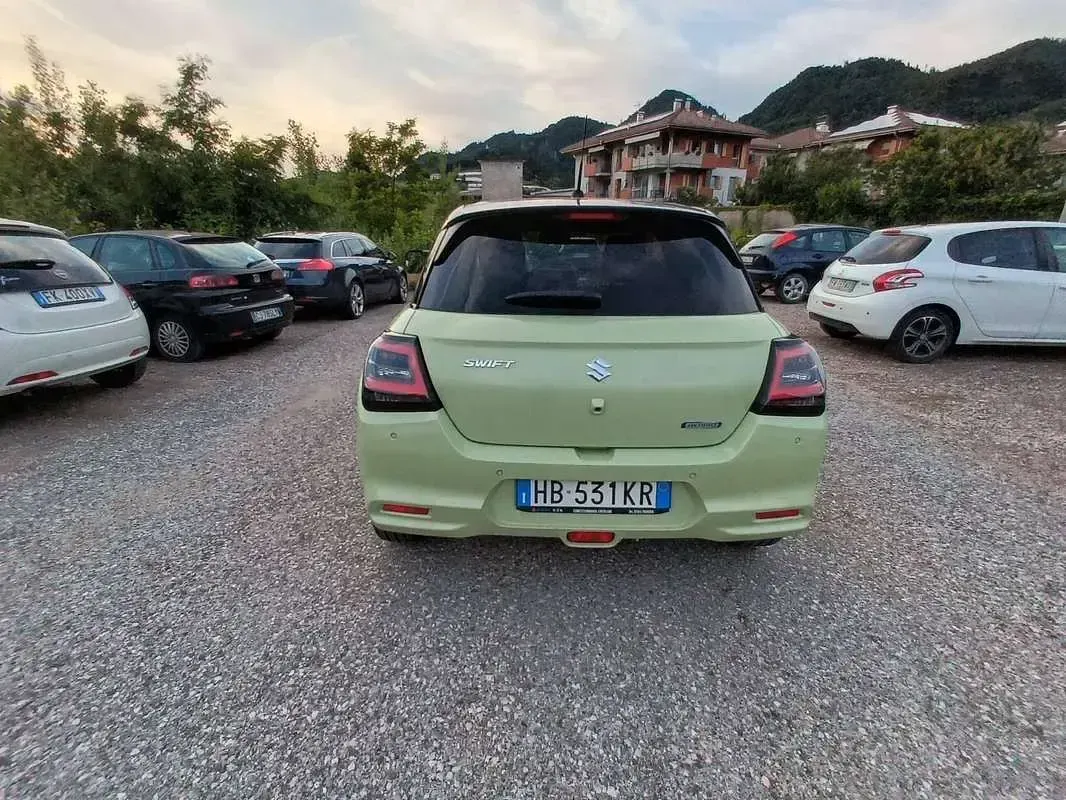 Usata Suzuki Swift 82 CV (60 kW) 2026 Verde Utilitaria