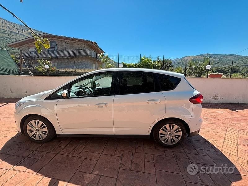 Usata Ford C-MAX 120 CV (88 kW) 2016 Bianco Monovolume