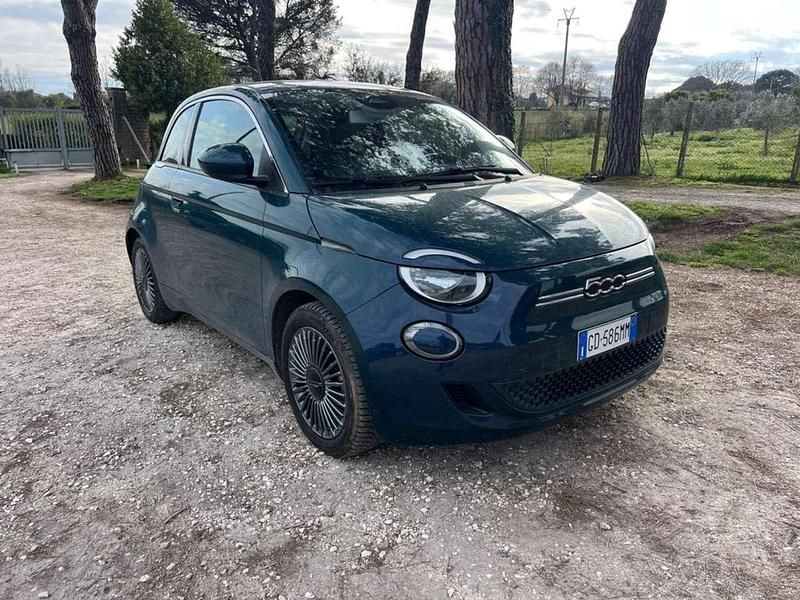 Käytetty Fiat 500e Business 86 kW (118 HP) 2020 Vihreä Sedan