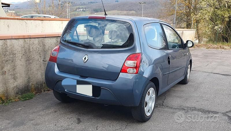Usata Renault Twingo Dynamique 76 CV (55 kW) 2008 Grigio Utilitaria