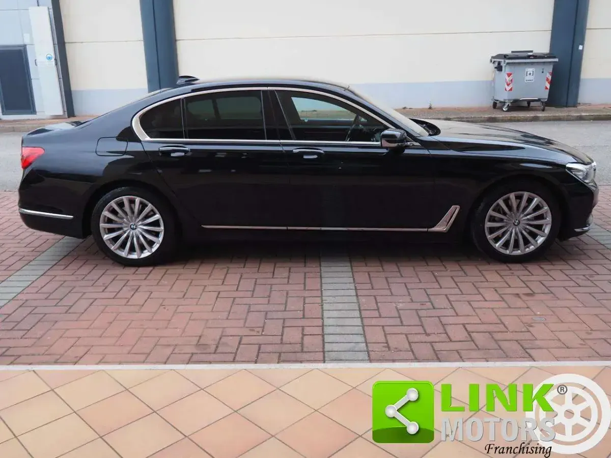 Usata BMW 730 265 CV (194 kW) 2016 Nero Berlina