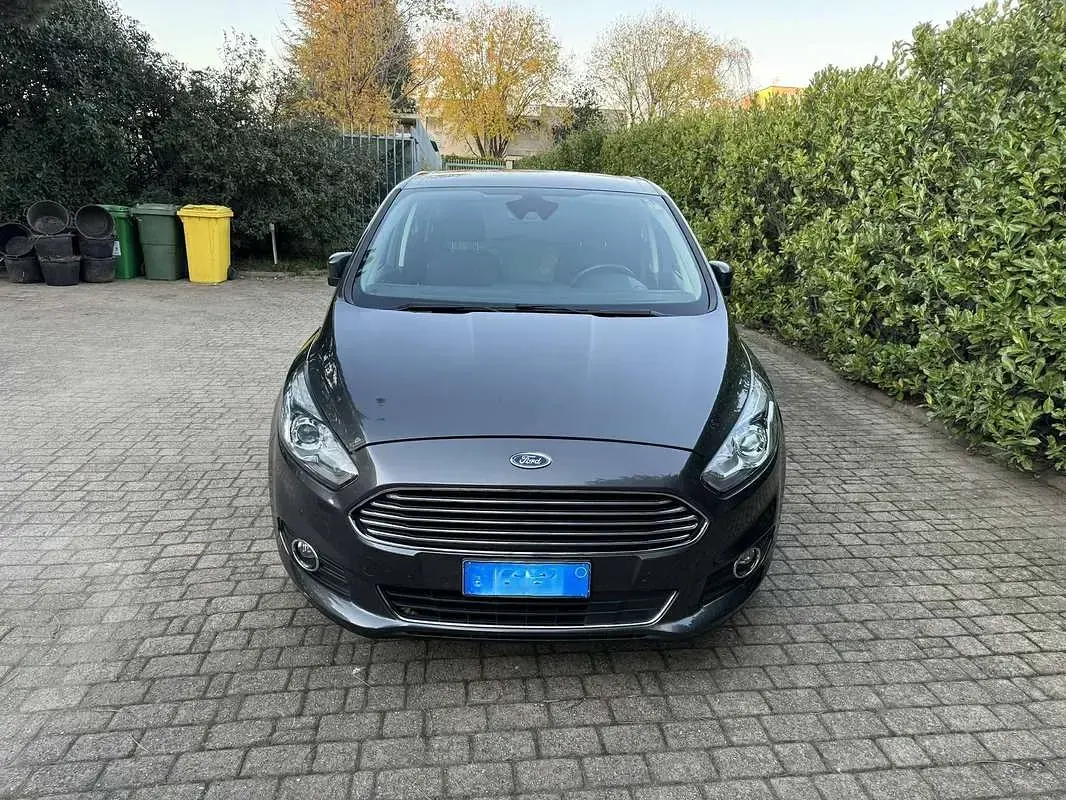 Usata Ford S-MAX Business Edition 150 CV (110 kW) 2016 Grigio Monovolume