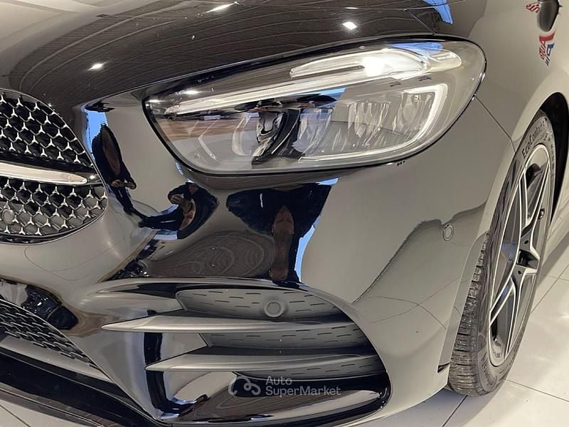 Usata Mercedes B200 AMG line 150 CV (110 kW) 2024 Nero Monovolume