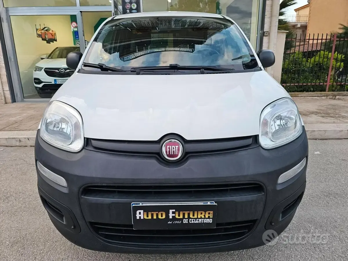 Usata Fiat Panda Pop 80 CV (58 kW) 2021 Bianco Utilitaria