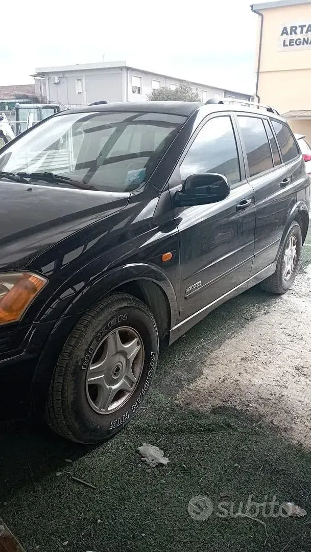 Usata SsangYong Kyron 141 CV (103 kW) 2006 Nero SUV
