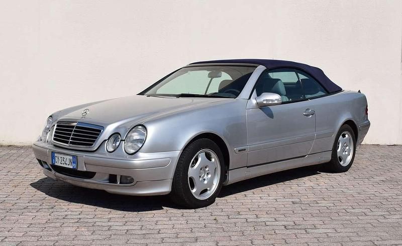 Usata Mercedes CLK200 192 CV (141 kW) 2000 Argento Cabrio