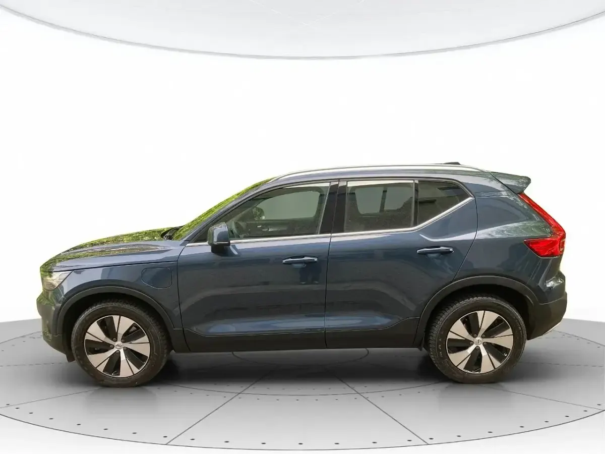 Usata Volvo XC40 Inscription 180 CV (132 kW) 2021 Blu SUV