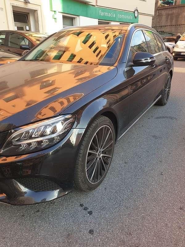 Nero Usata 2020 Mercedes C200 Station wagon | 17.900 € (Super prezzo) - Immagine 1/4