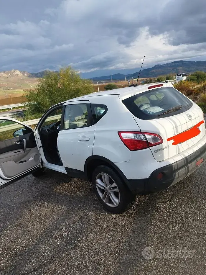 Usata Nissan Qashqai 150 CV (110 kW) 2011 SUV