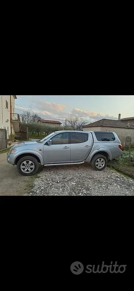 Usata Mitsubishi L200 136 CV (100 kW) 2013 Grigio Pick-up